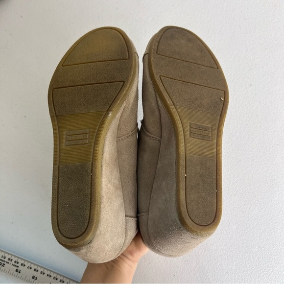 Toms desert suede booties ankle boots wedge tan size 8.5 woman’s - Picture 8 of 9